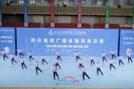 国内首个残疾人铁人三项赛事开赛，134名运动员角逐19金