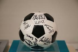 记者：赫伊森等5名后卫缺席皇马训练，阿森西奥遭遇病毒感染